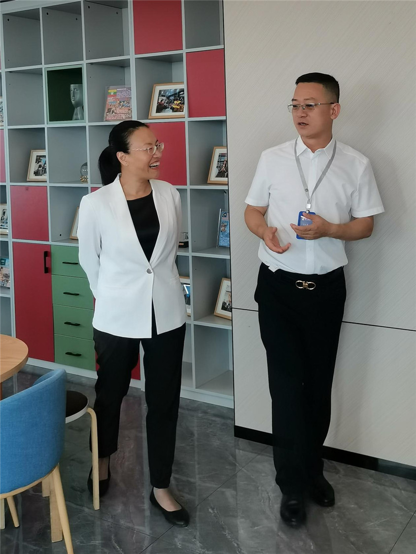 区向导莅临指导，，，相助助力自贸港