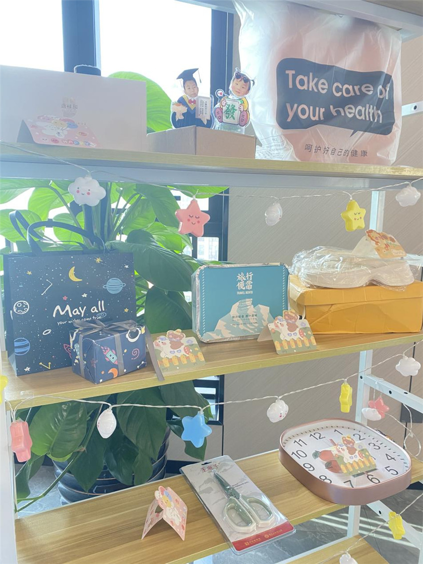 快乐之蓝，，，最先绽放